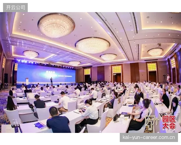 一旦监测系统出现故障，软件服务商与硬件制造商之间的责任界定模糊，导致场馆运营方在现实世界中陷入了投诉无门的窘境